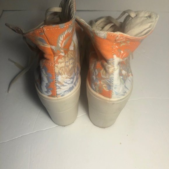 Shelly’s London Spring booties - Picture 7 of 7